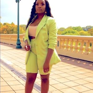 Millionaire Mindset suit ***